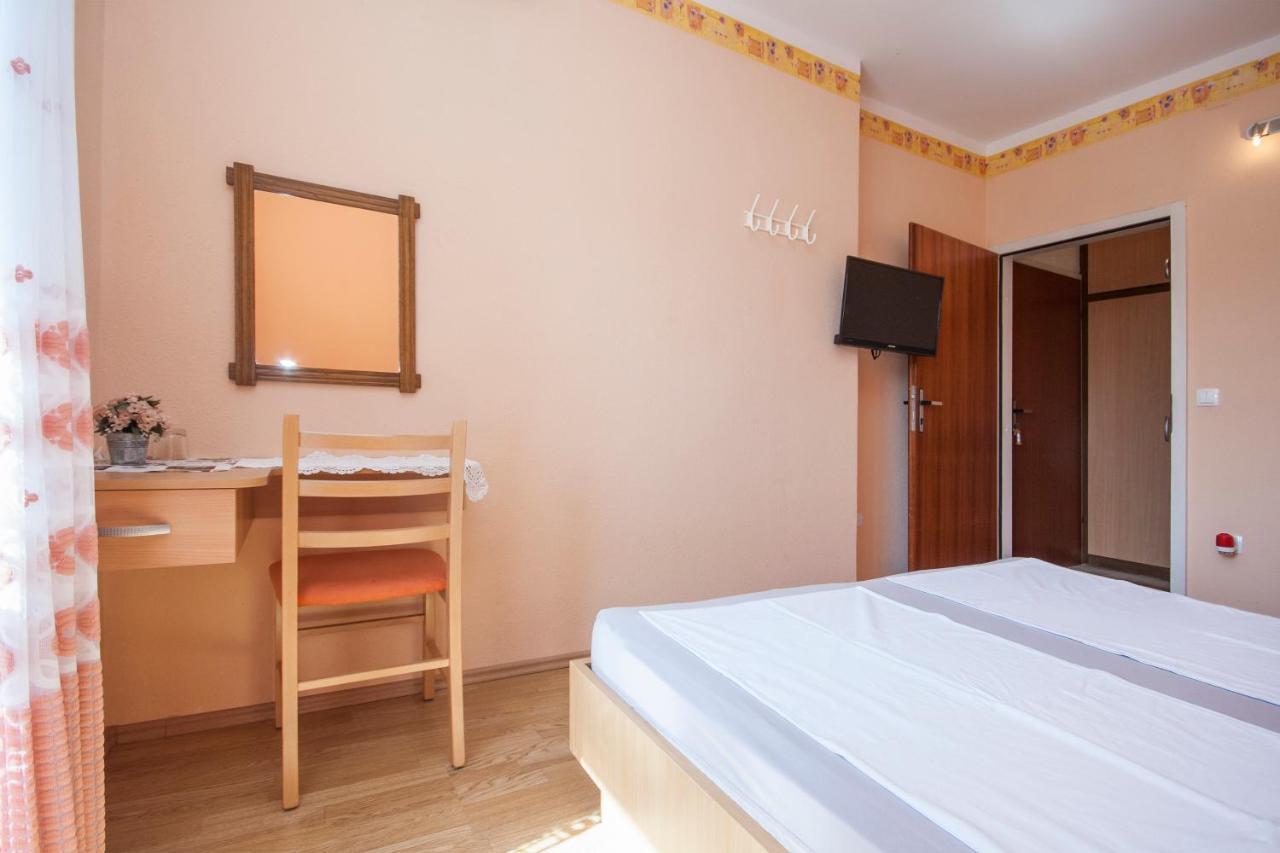 Villa Daniela Brodarica  Εξωτερικό φωτογραφία